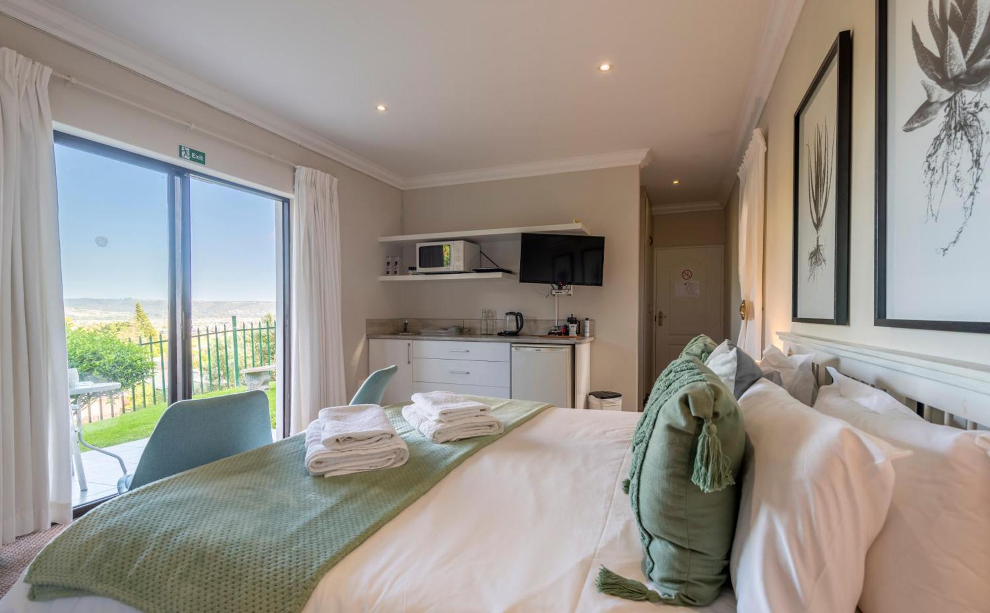 6 On Protea Bed & Breakfast Knysna Ngoại thất bức ảnh