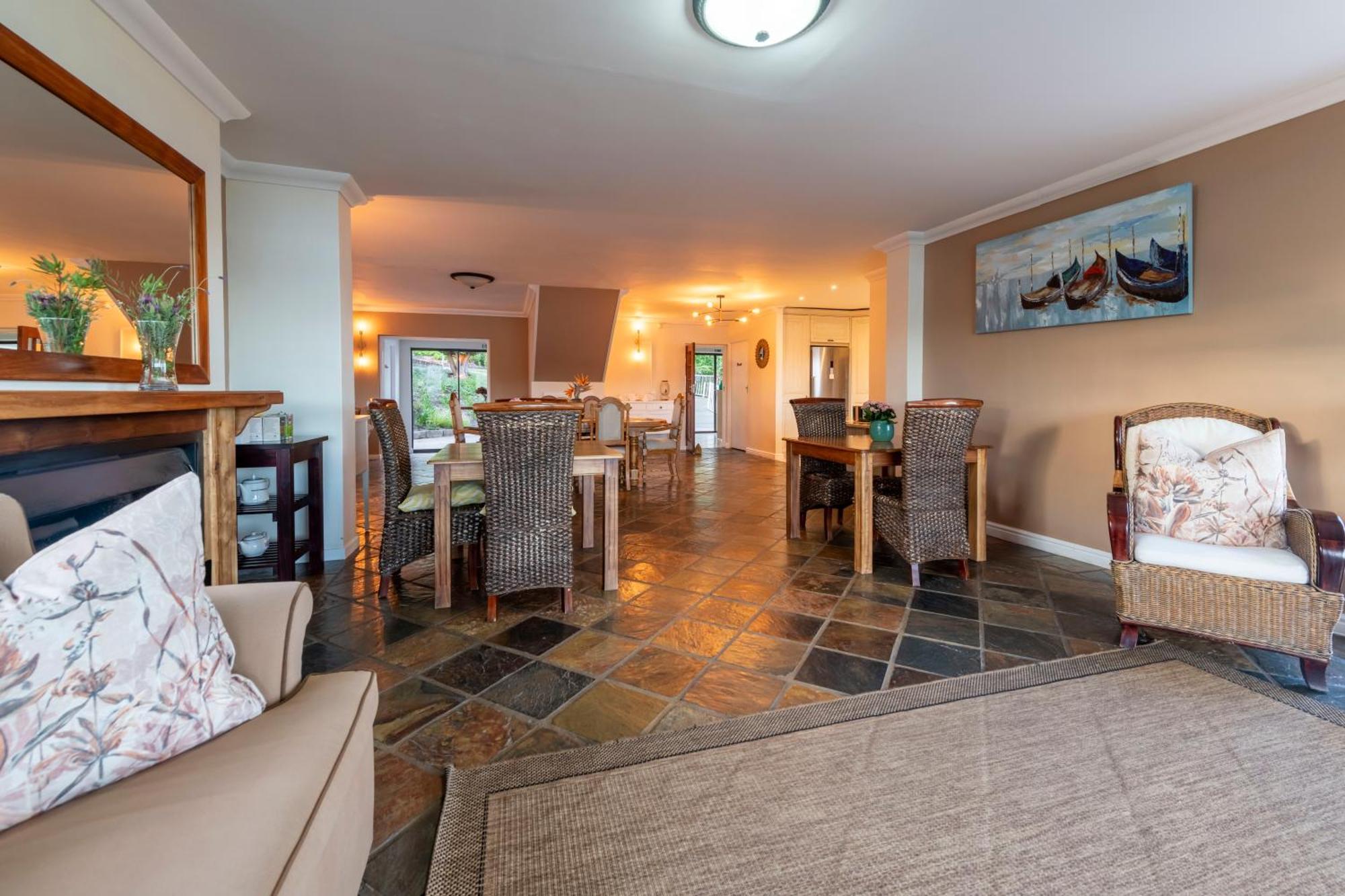 6 On Protea Bed & Breakfast Knysna Ngoại thất bức ảnh